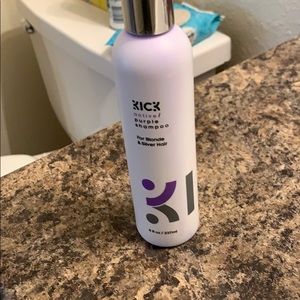 Kick active purple shampoo